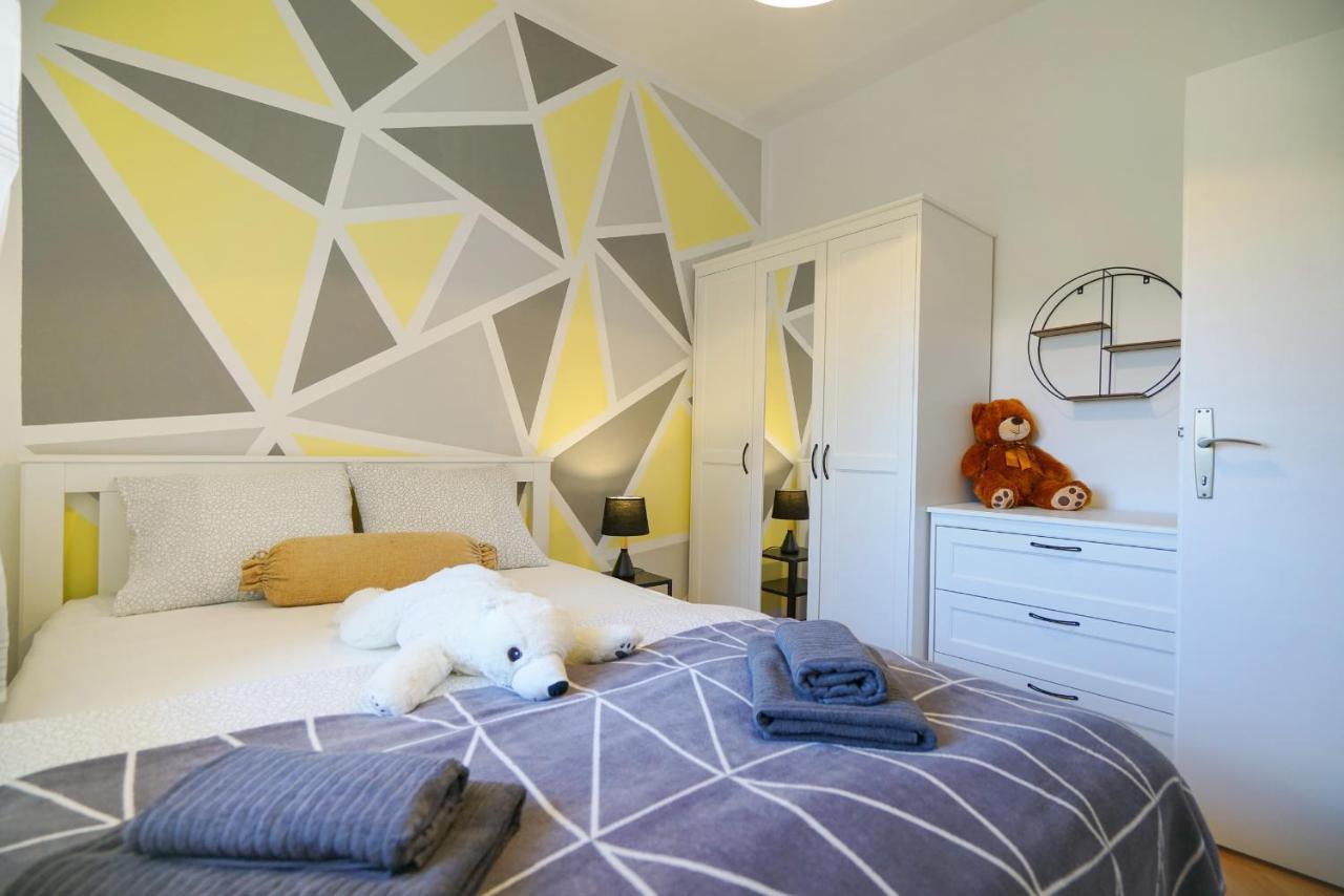 Apartment Jardin With Free Cowered Parking Zadar Exterior photo