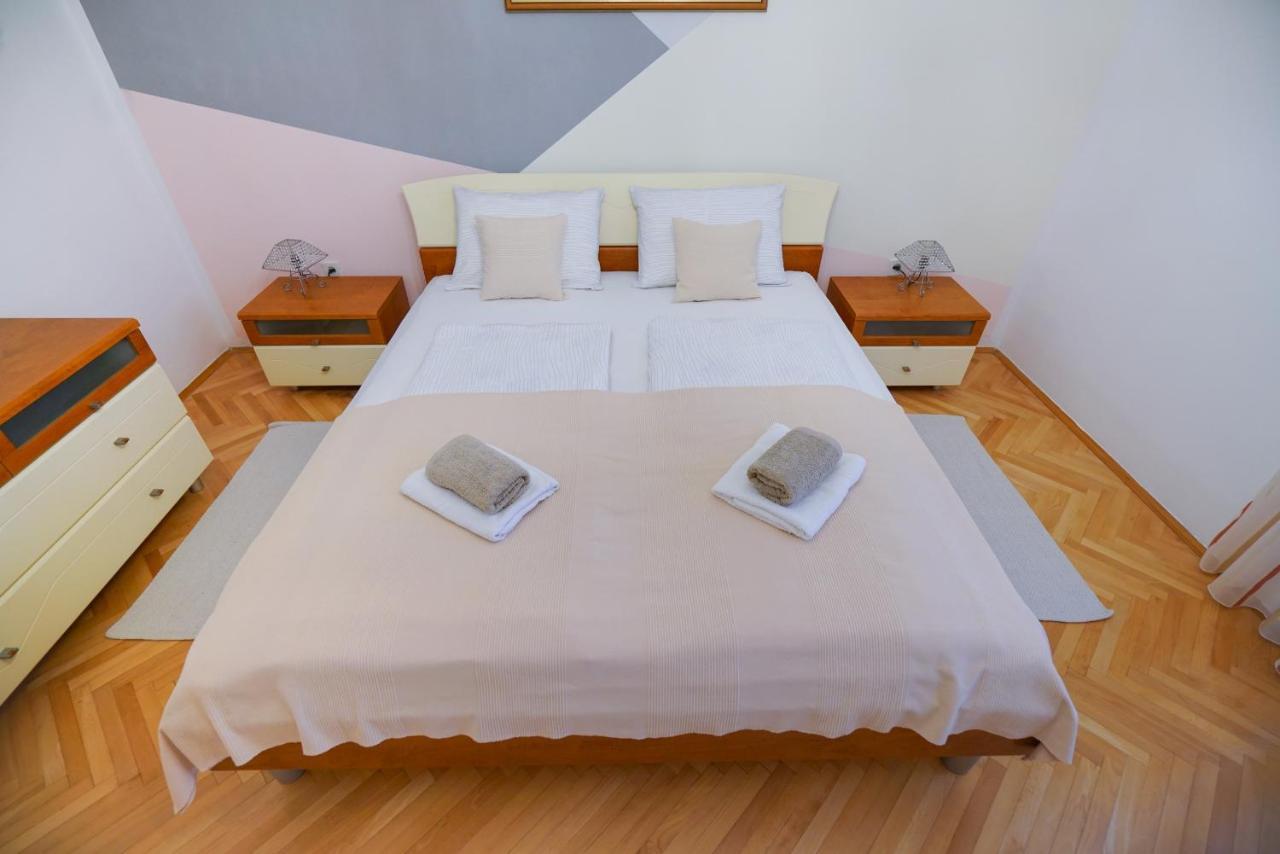 Apartment Jardin With Free Cowered Parking Zadar Exterior photo