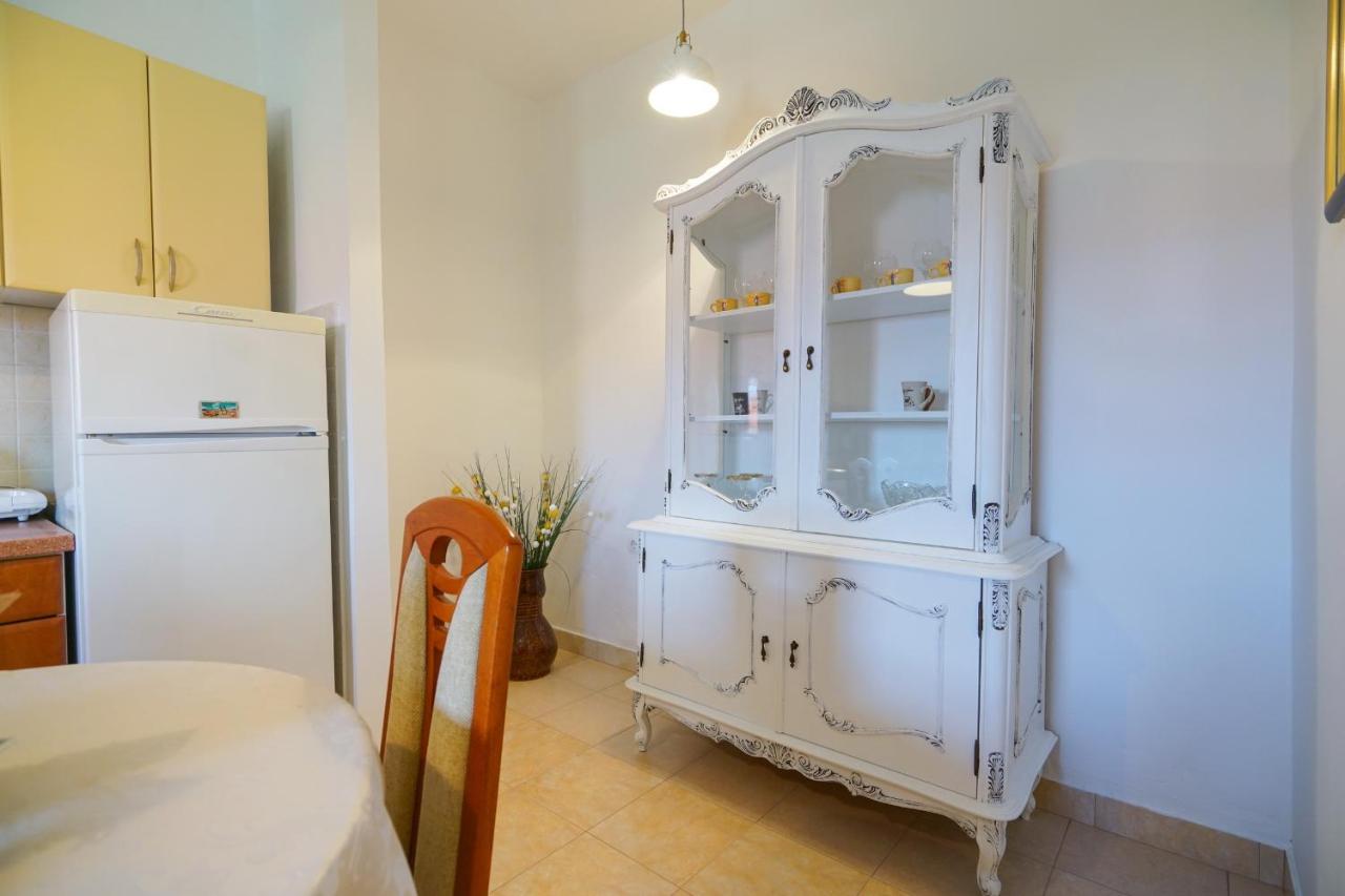 Apartment Jardin With Free Cowered Parking Zadar Exterior photo
