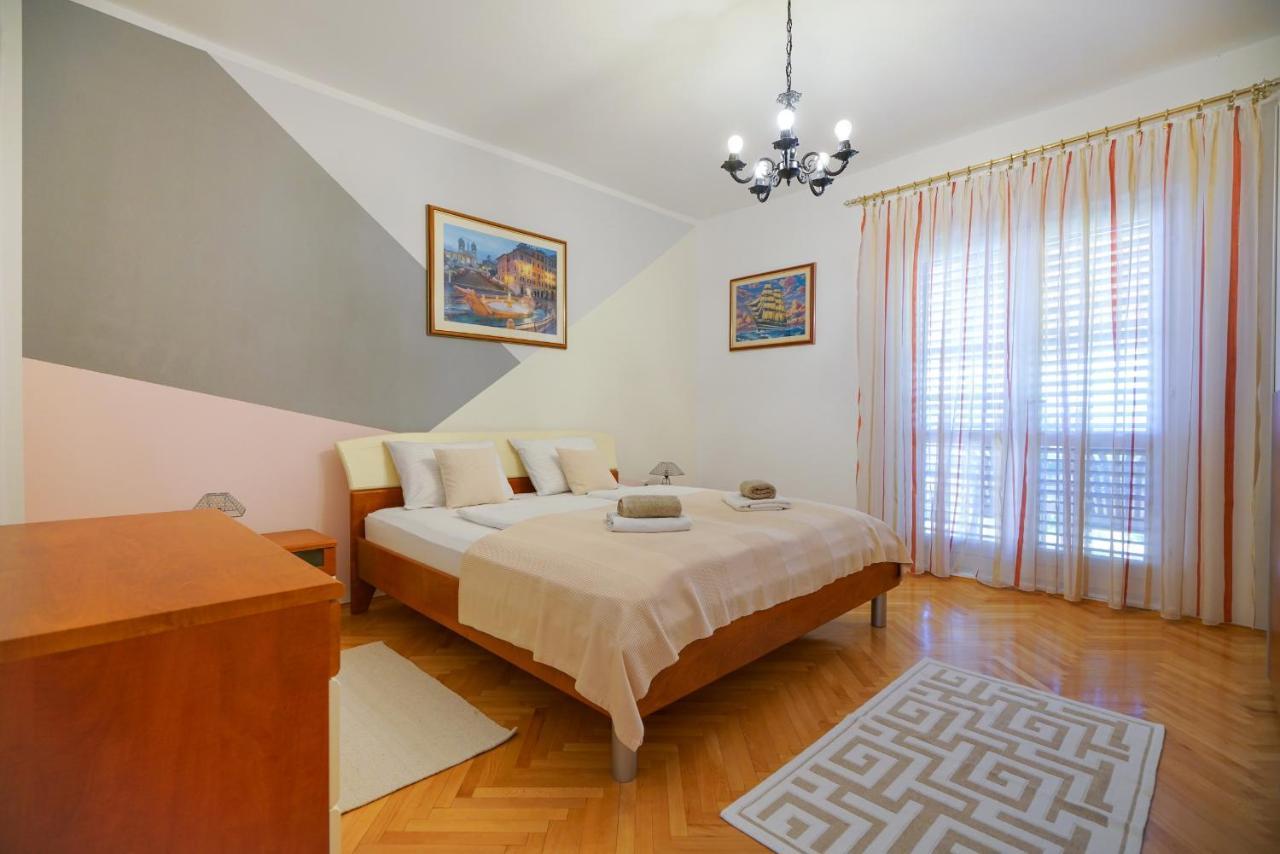 Apartment Jardin With Free Cowered Parking Zadar Exterior photo