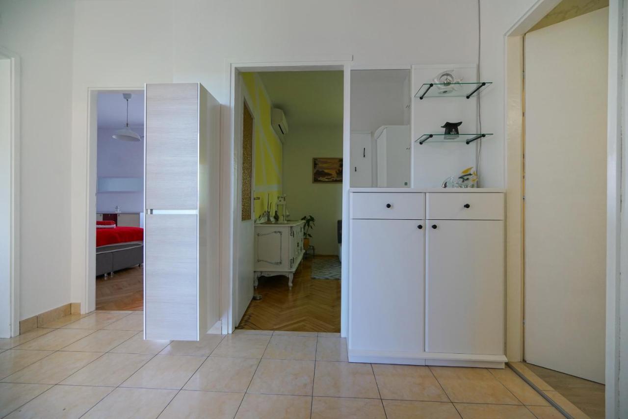 Apartment Jardin With Free Cowered Parking Zadar Exterior photo