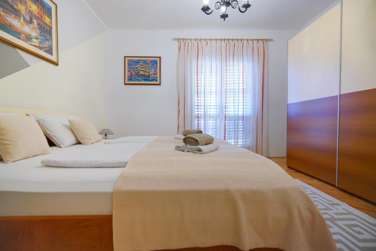 Apartment Jardin With Free Cowered Parking Zadar Exterior photo